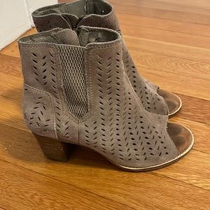 Tom’s Zip-Up Booties, open toe